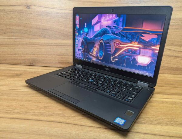 Ноутбук Dell Latitude E5470 / 14" (1366x768) TN / Intel Core i5-6300U (2 (4) ядра по 2.4 - 3.0 GHz) / 8 GB DDR4 / 240 GB SSD / Intel HD Graphics 520 / WebCam / Fingerprint / Windows 10 - Зображення 5