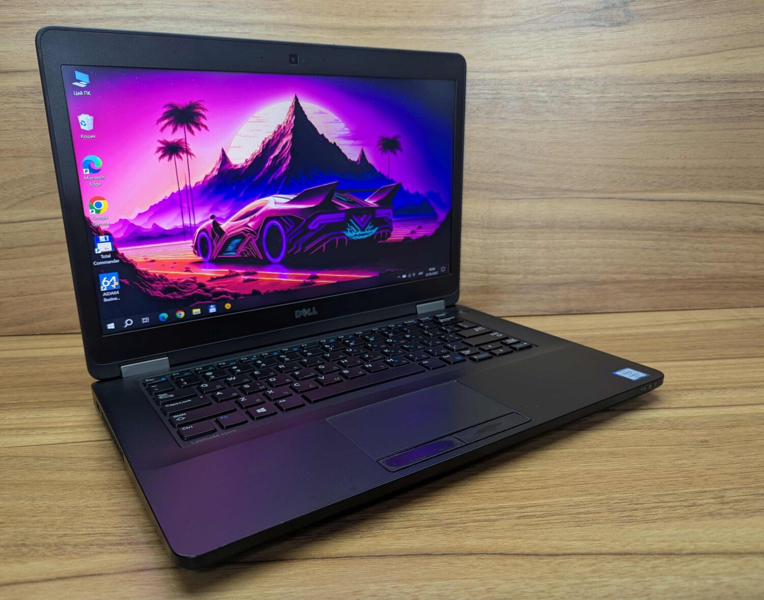 Ноутбук Dell Latitude E5470 / 14" (1920x1080) IPS / Intel Core i5-6200U (2 (4) ядра по 2.3 - 2.8 GHz) / 8 GB DDR4 / 240 GB SSD / Intel HD Graphics 520 / WebCam / Windows 10 - Зображення 4