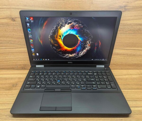 Ноутбук Dell Latitude E5570 / 15.6" (1920x1080) IPS / Intel Core i7-6820HQ (4 (8) ядра по 2.7 - 3.6 GHz) / 16 GB DDR4 / 512 GB SSD / AMD Radeon R7 M370, 2 GB GDDR5, 128-bit / WebCam / Windows 10 - Зображення 2