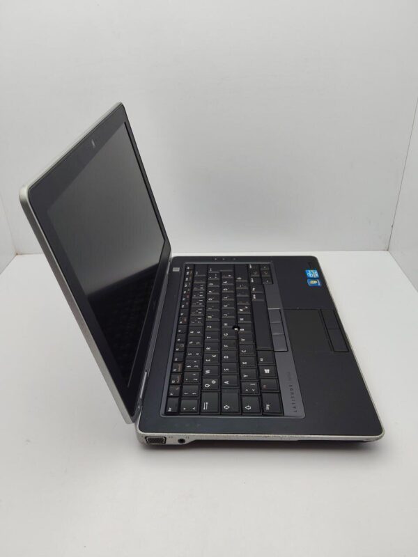 Ноутбук Dell Latitude E6330 / 14" (1366x768) TN / Intel Core i5-3320M (2 (4) ядра по 2.6 - 3.3 GHz) / 6 GB DDR3 / 120 GB SSD / Intel HD Graphics 4000 / WebCam - Зображення 5