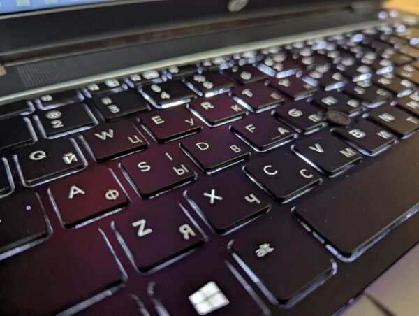 Ноутбук HP EliteBook 840 G1 / 14" (1600x900) TN / Intel Core i7-4600U (2 (4) ядра по 2.1 - 3.3 GHz) / 8 GB DDR3 / 240 GB SSD / Intel HD Graphics 4400 / WebCam / Fingerprint / Windows 10 - Зображення 6