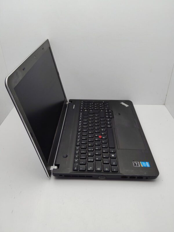 Ноутбук Lenovo E540 / 15.6" (1366x768) TN / Intel Core i5-4300M (2 (4) ядра по 2.6 - 3.3 GHz) / 6 GB DDR3 / 500 GB HDD / Intel HD Graphics 4600 / WebCam - Зображення 5