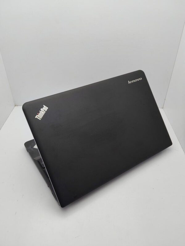 Ноутбук Lenovo E540 / 15.6" (1366x768) TN / Intel Core i5-4300M (2 (4) ядра по 2.6 - 3.3 GHz) / 6 GB DDR3 / 500 GB HDD / Intel HD Graphics 4600 / WebCam - Зображення 8