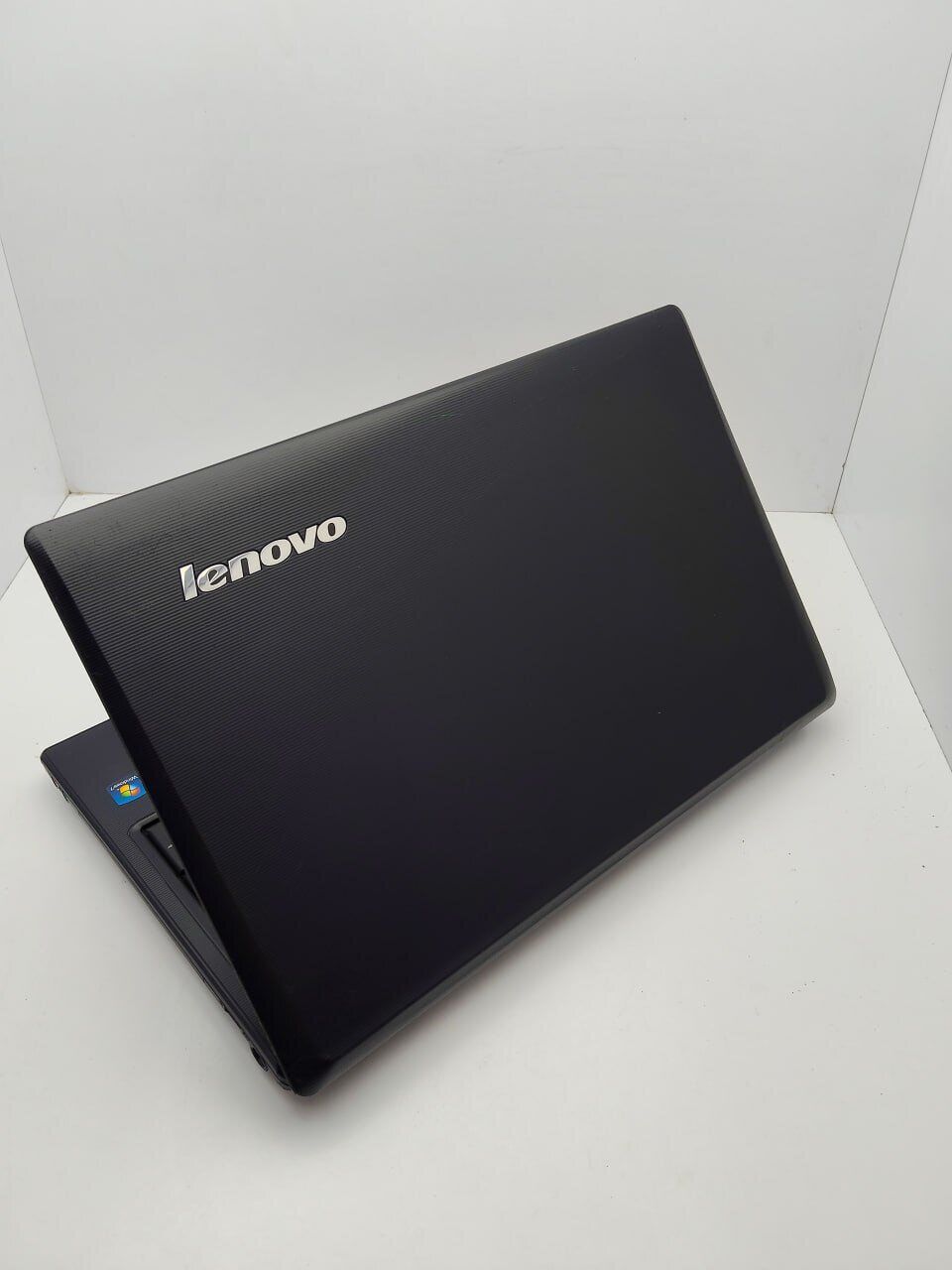 Ноутбук Lenovo G560 / 15.6" (1366x768) TN / Intel Pentium T4300 (2 ядра по 2.1 GHz) / 6 GB DDR3 / 320 GB HDD / Intel HD Graphics / WebCam - Зображення 7
