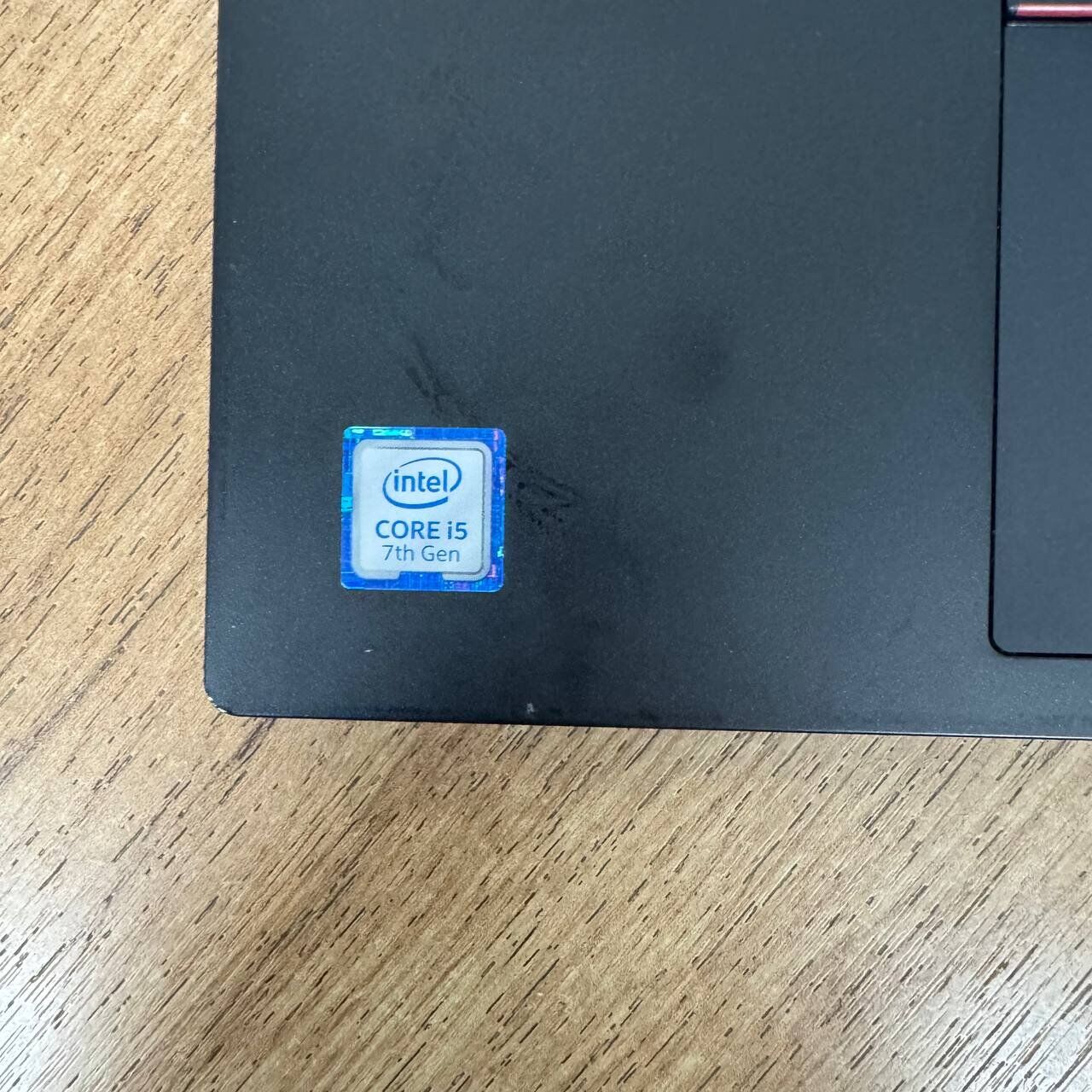 Ноутбук Lenovo ThinkPad E580 / 15.6" (1366x768) TN / Intel Core i5-7200U (2 (4) ядра по 2.5 - 3.1 GHz) / 8 GB DDR4 / 180 GB SSD / Intel UHD Graphics 620 / WebCam - Зображення 8