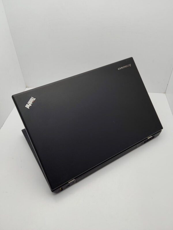 Ноутбук Lenovo ThinkPad L520 / 15.6" (1366x768) TN / Intel Core i7-2820QM (4 (8) ядра по 2.3 - 3.4 GHz) / 8 GB DDR3 / 240 GB SSD / Intel HD Graphics 4000 / WebCam - Зображення 8