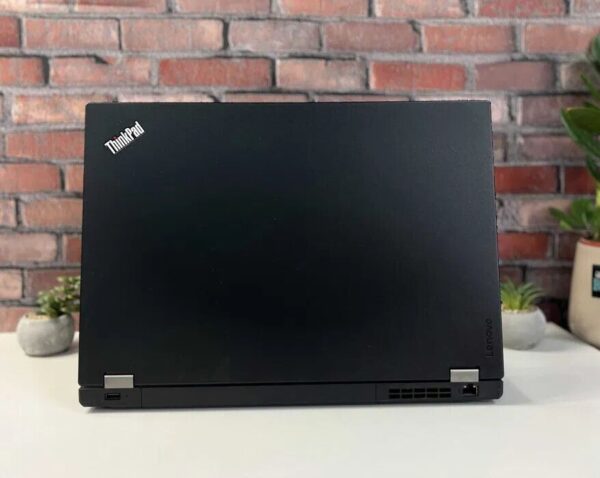 Ноутбук Lenovo ThinkPad L570 / 15.6" (1920x1080) IPS / Intel Core i5-6300U (2 (4) ядра по 2.4 - 3.0 GHz) / 16 GB DDR4 / 512 GB SSD / Intel HD Graphics 520 / WebCam / Win 10 Pro - Зображення 8