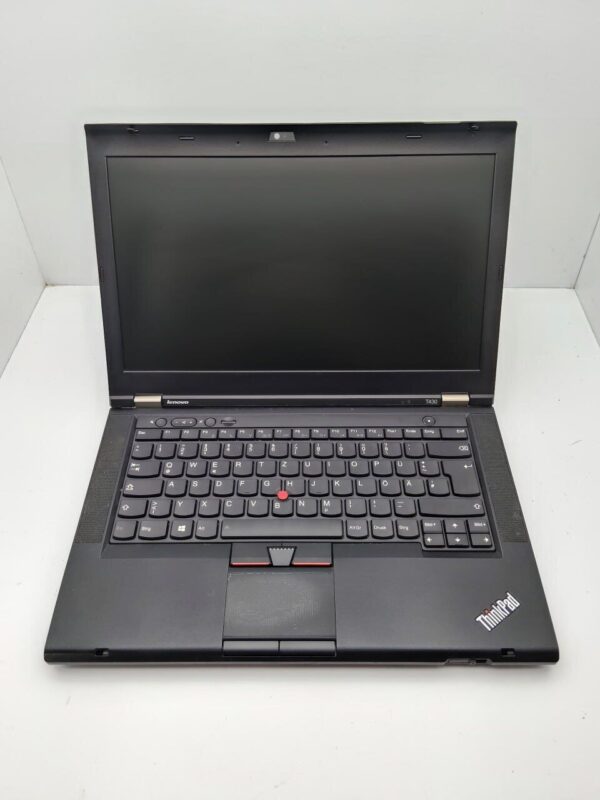Ноутбук Lenovo ThinkPad T430 / 15.6" (1366x768) TN / Intel Core i5-3320M (2 (4) ядра по 2.6 - 3.3 GHz) / 6 GB DDR3 / 120 GB SSD / Intel HD Graphics 4000 / WebCam - Зображення 2