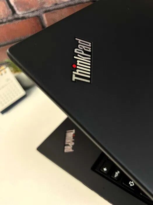 Ноутбук Lenovo ThinkPad T495 / 14" (1366x768) TN / AMD Ryzen 5 Pro 3500U (4 (8) ядра по 2.1 - 3.7 GHz) / 16 GB DDR4 / 256 GB SSD / AMD Radeon RX Vega 8 Graphics / WebCam / Win 10 Pro - Зображення 7