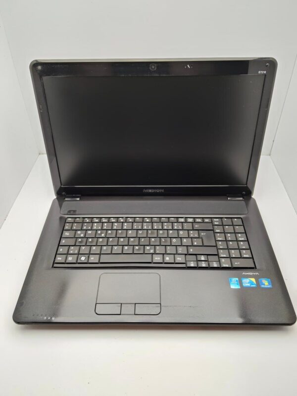 Ноутбук Medion Akoya E7216 / 17.3" (1600x900) TN / Intel Core i3-380M (2 (4) ядра по 2.53 GHz) / 6 GB DDR3 / 500 GB HDD / Intel HD Graphics / WebCam / АКБ не тримає - Зображення 2