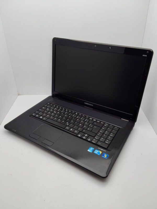 Ноутбук Medion Akoya E7216 / 17.3" (1600x900) TN / Intel Core i3-380M (2 (4) ядра по 2.53 GHz) / 6 GB DDR3 / 500 GB HDD / Intel HD Graphics / WebCam / АКБ не тримає - Зображення 4