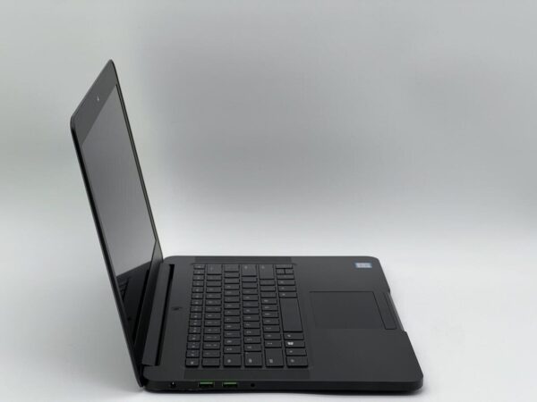 Ноутбук Razer Blade 14 2017 / 14" (1920x1080) IPS / Intel Core i7-7700HQ (4 (8) ядра по 2.8 - 3.8 GHz) / 16 GB DDR4 / 480 GB SSD / Intel HD Graphics 630 / WebCam + Бездротова мишка - Зображення 3