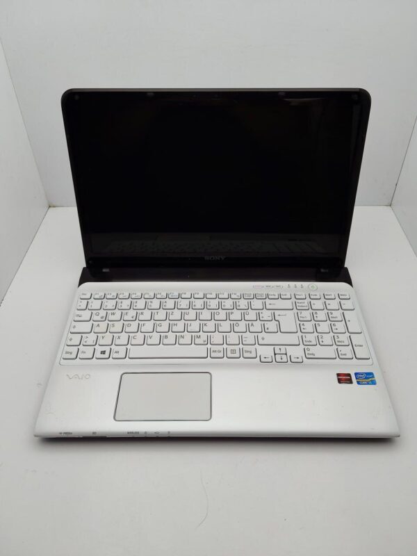 Ноутбук Sony SV1512 / 15.6 (1366x768) TN / Intel Core i5-3210M (2 (4) ядра по 2.5 - 3.1 GHz) / 6 GB DDR3 / 650 GB HDD / AMD Radeon HD 7600M, 1 GB GDDR3, 64-bit / WebCam - Зображення 2