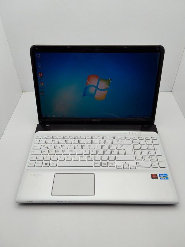 Ноутбук Sony SV1512 / 15.6 (1366x768) TN / Intel Core i5-3210M (2 (4) ядра по 2.5 - 3.1 GHz) / 6 GB DDR3 / 650 GB HDD / AMD Radeon HD 7600M, 1 GB GDDR3, 64-bit / WebCam - Зображення 7