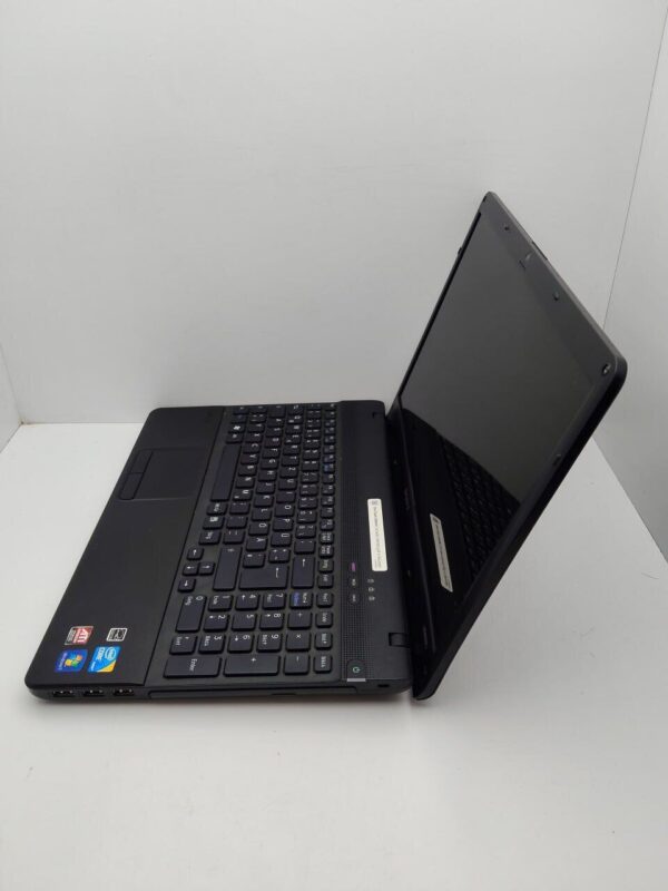 Ноутбук Sony VPC156 / 15.6" (1366x768) TN / Intel Core i5-460M (2 (4) ядра по 2.53 - 2.8 GHz) / 6 GB DDR3 / 750 GB HDD / AMD Mobility Radeon HD 5000 / WebCam - Зображення 6