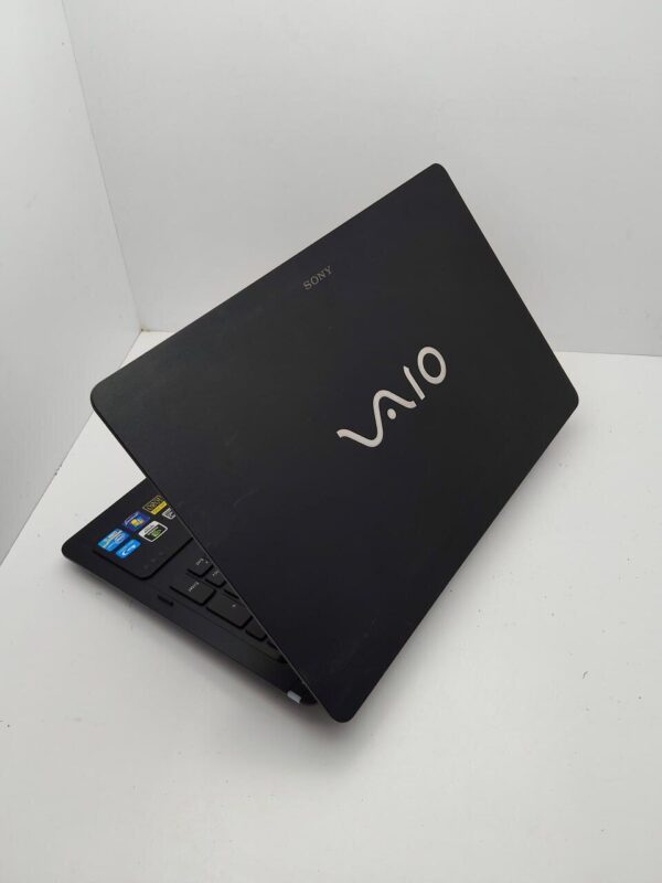 Ноутбук Sony VPCF22 / 16.4" (1920x1080) TN / Intel Core i5-2410M (2 (4) ядра по 2.3 - 2.9 GHz) / 6 GB DDR3 / 500 GB HDD / nVidia GeForce GT 540M, 1 GB DDR3, 64-bit / WebCam - Зображення 8
