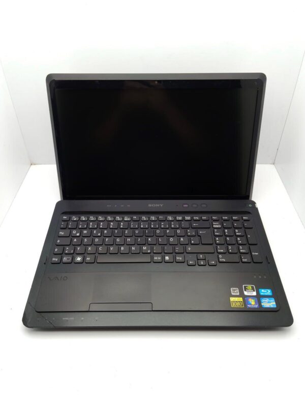 Ноутбук Sony VPCF22 / 16.4" (1920x1080) TN / Intel Core i5-2410M (2 (4) ядра по 2.3 - 2.9 GHz) / 6 GB DDR3 / 500 GB HDD / nVidia GeForce GT 540M, 1 GB DDR3, 64-bit / WebCam - Зображення 2