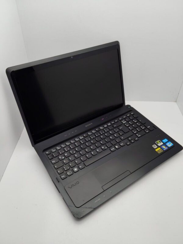Ноутбук Sony VPCF22 / 16.4" (1920x1080) TN / Intel Core i5-2410M (2 (4) ядра по 2.3 - 2.9 GHz) / 6 GB DDR3 / 500 GB HDD / nVidia GeForce GT 540M, 1 GB DDR3, 64-bit / WebCam - Зображення 3