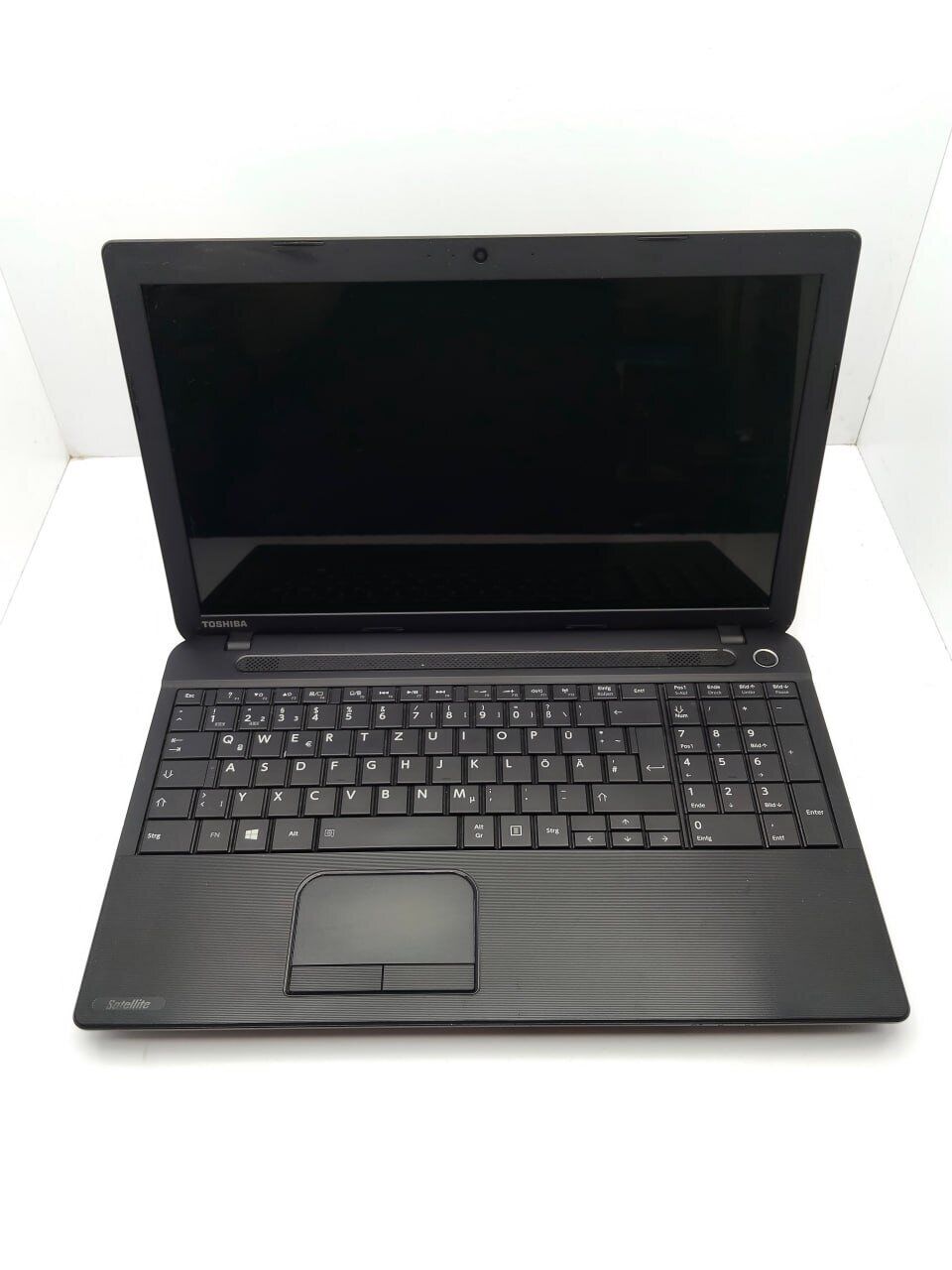 Ноутбук Toshiba C50 / 15.6" (1366x768) TN / AMD E1-2100 (2 ядра по 1.0 GHz) / 6 GB DDR3 / 120 GB SSD / AMD Radeon HD 8330 Graphics / WebCam - Зображення 2