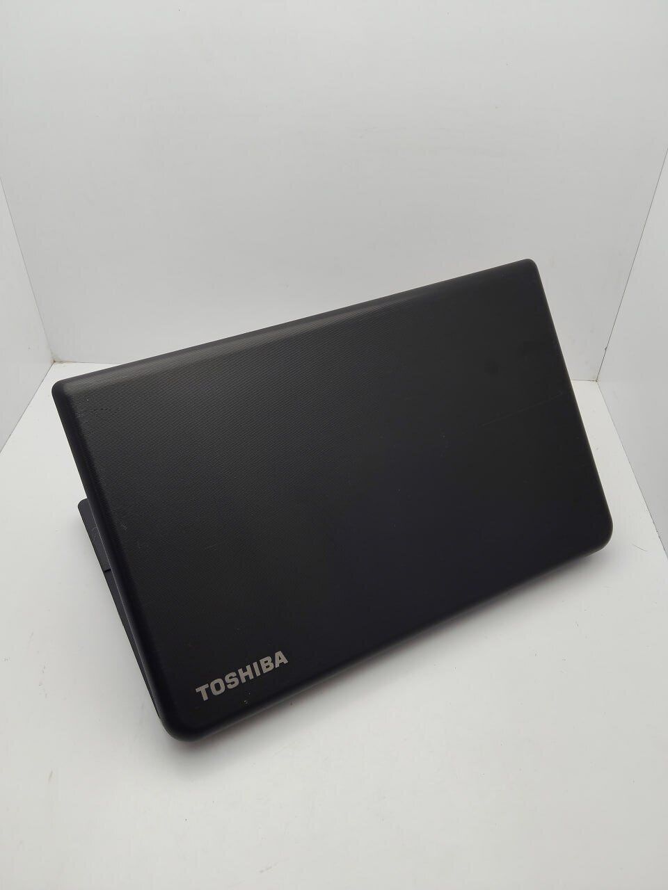 Ноутбук Toshiba C50 / 15.6" (1366x768) TN / AMD E1-2100 (2 ядра по 1.0 GHz) / 6 GB DDR3 / 120 GB SSD / AMD Radeon HD 8330 Graphics / WebCam - Зображення 8