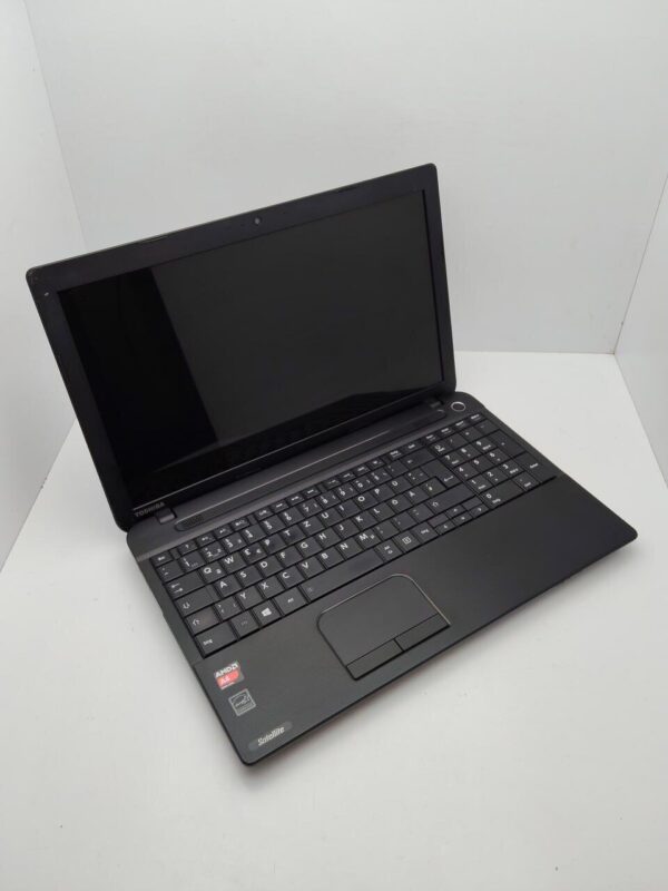 Ноутбук Toshiba Satellite C50 / 15.6" (1366x768) TN / AMD A4-5000 (4 ядра по 1.5 GHz) / 6 GB DDR3 / 320 GB HDD / AMD Radeon HD 8330 Graphics / WebCam - Зображення 3