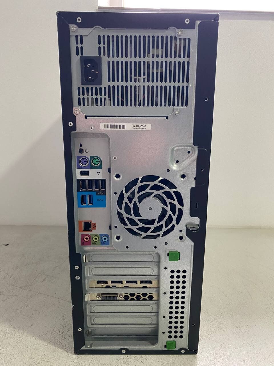 Робоча станція HP Z420 Workstation Tower / Intel Xeon E5-2690 (8 (16) ядер по 2.9 - 3.8 GHz) / 64 GB DDR3 / 240 GB SSD + 500 GB HDD / AMD Radeon RX 570, 8 GB GDDR5, 256-bit / DVD-ROM - Зображення 4