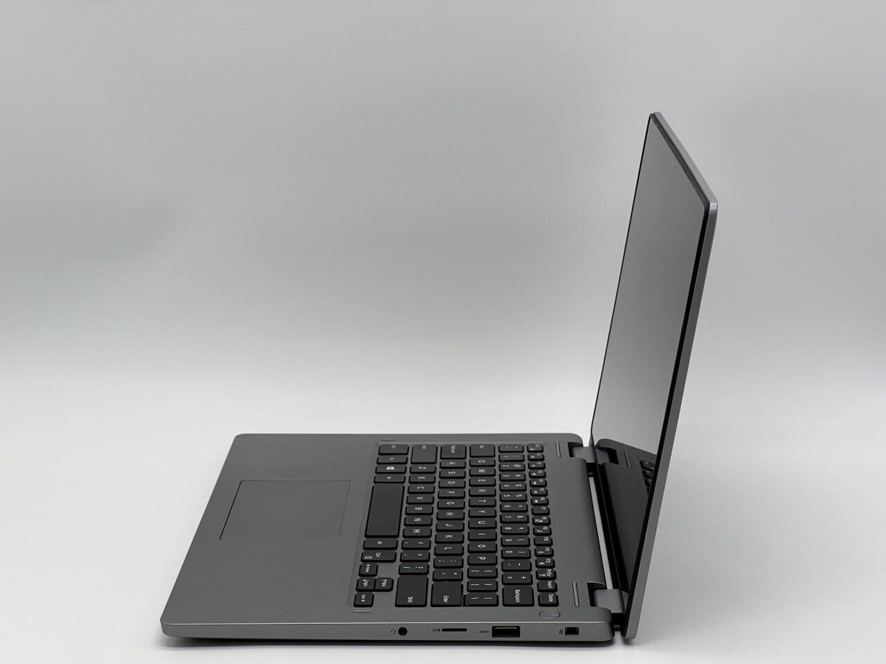 Ультрабук-трансформер Dell Latitude 3310 2-in-1 / 13.3" (1920x1080) IPS Touch / Intel Core i5-8265U (4 (8) ядра по 1.6 - 3.9 GHz) / 16 GB DDR4 / 480 GB SSD / Intel UHD Graphics / WebCam - Зображення 4