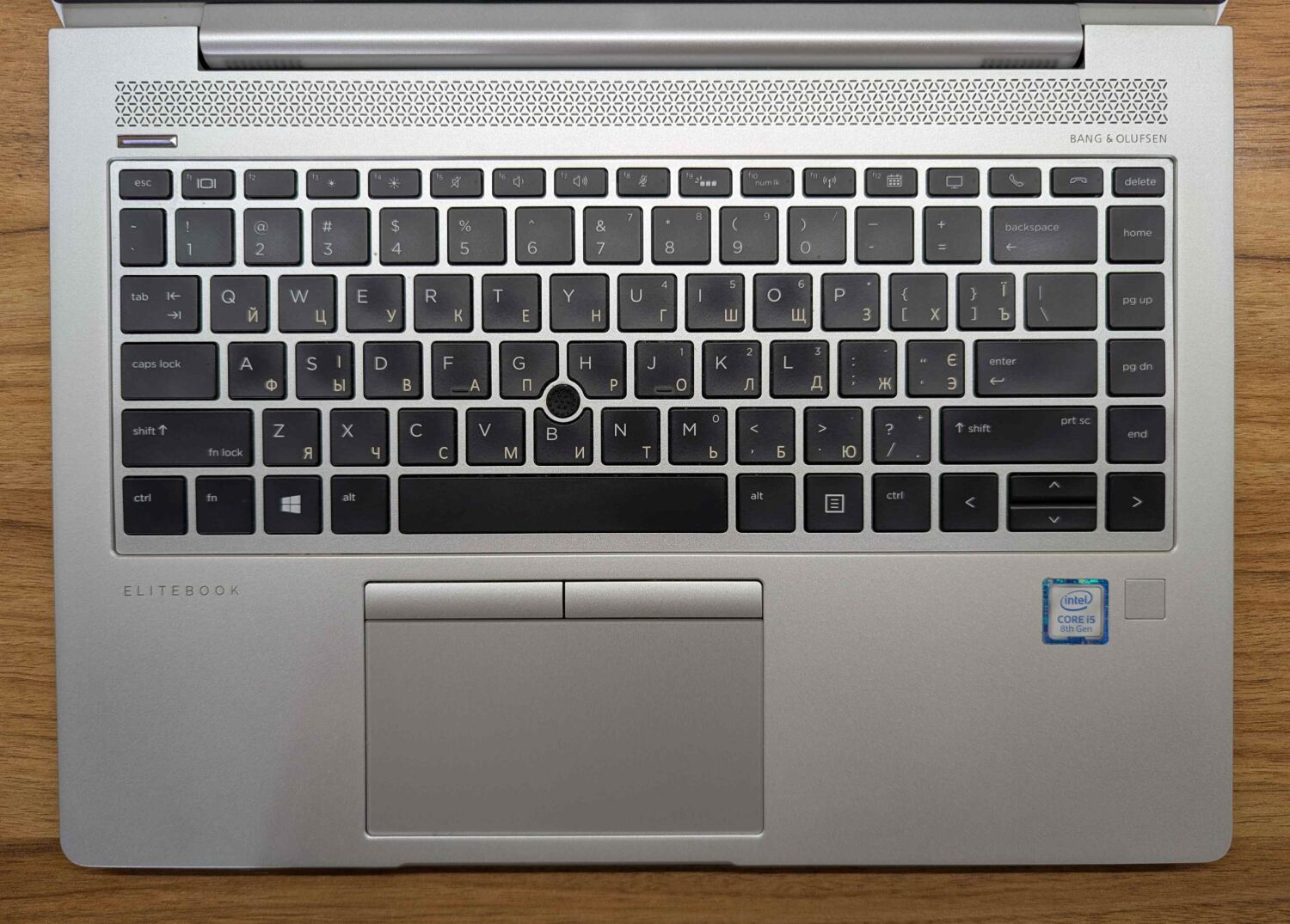 Ультрабук Б-клас HP EliteBook 840 G5 / 14" (1920x1080) IPS / Intel Core i5-8250U (4 (8) ядра по 1.6 - 3.4 GHz) / 16 GB DDR4 / 512 GB SSD / Intel UHD Graphics 620 / TouchID / WebCam / Windows 10 - Зображення 3
