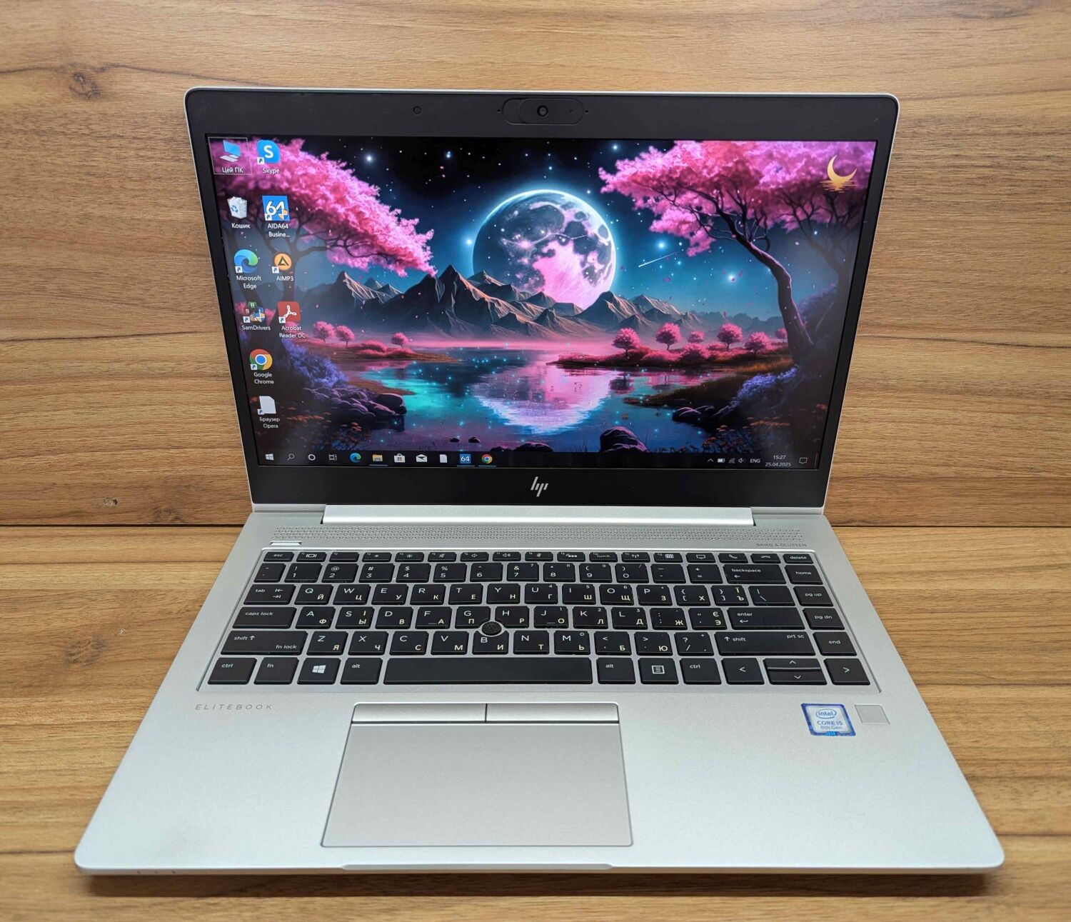 Ультрабук Б-клас HP EliteBook 840 G5 / 14" (1920x1080) IPS / Intel Core i5-8250U (4 (8) ядра по 1.6 - 3.4 GHz) / 16 GB DDR4 / 512 GB SSD / Intel UHD Graphics 620 / TouchID / WebCam / Windows 10 - Зображення 2