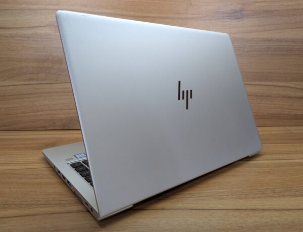 Ультрабук Б-клас HP EliteBook 840 G5 / 14" (1920x1080) IPS / Intel Core i5-8350U (4 (8) ядра по 1.7 - 3.6 GHz) / 16 GB DDR4 / 512 GB SSD / Intel UHD Graphics 620 / TouchID / WebCam / Windows 10 - Зображення 7