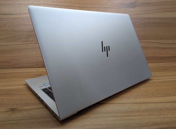 Ультрабук Б-клас HP EliteBook 850 G6 / 15.6" (1920x1080) IPS / Intel Core i5-8265U (4 (8) ядра по 1.6 - 3.9 GHz) / 16 GB DDR4 / 512 GB SSD / Intel UHD Graphics 620 / WebCam / TouchID / Windows 10 - Зображення 8