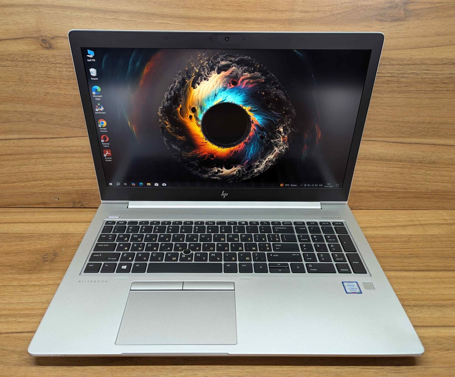 Ультрабук Б-клас HP EliteBook 850 G6 / 15.6" (1920x1080) IPS / Intel Core i5-8265U (4 (8) ядра по 1.6 - 3.9 GHz) / 16 GB DDR4 / 512 GB SSD / Intel UHD Graphics 620 / WebCam / TouchID / Windows 10 - Зображення 2