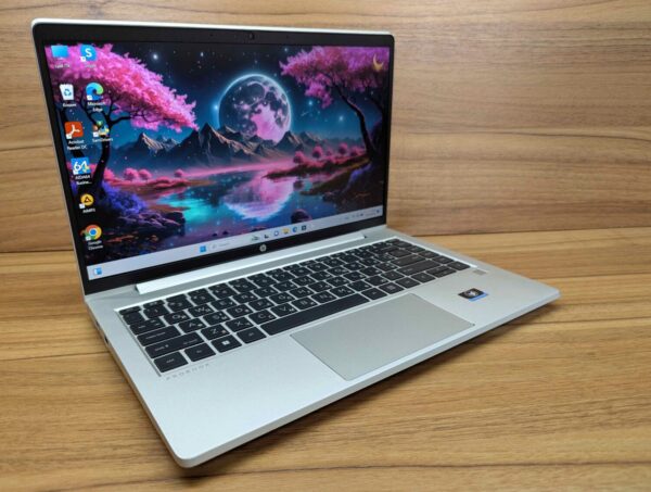 Ультрабук Б-клас HP ProBook 445 G9 / 14" (1920x1080) IPS / AMD Ryzen 5 5625U (6 (12) ядер по 2.3 - 4.3 GHz) / 16 GB DDR4 / 512 GB SSD / AMD Radeon Vega 7 Graphics / WebCam / TouchID / Windows 10 - Зображення 4