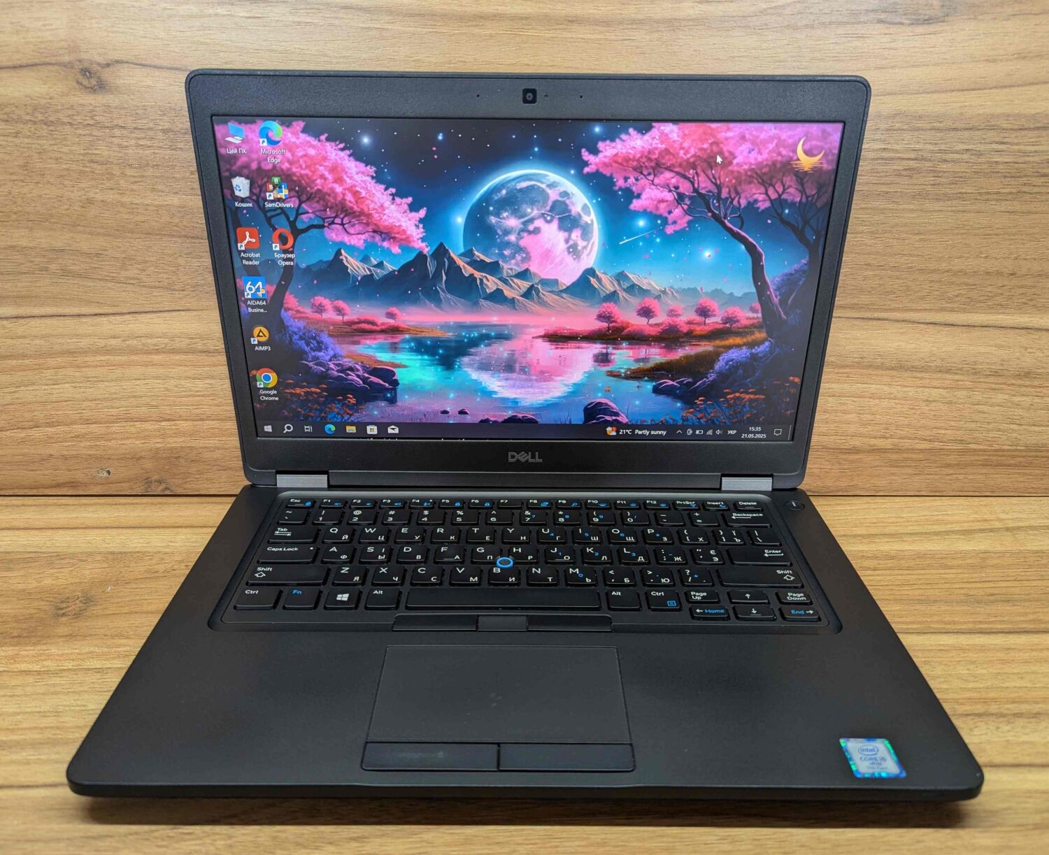 Ультрабук Dell Latitude 5490 / 14" (1920x1080) IPS / Intel Core i5-7300U (2 (4) ядра по 2.6 - 3.5 GHz) / 8 GB DDR4 / 240 GB SSD / Intel HD Graphics 620 / WebCam / HDMI / Windows 10 - Зображення 2