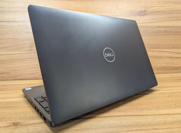Ультрабук Dell Latitude 5500 / 15.6" (1920x1080) IPS / Intel Core i7-8665U (4 (8) ядра по 1.9 - 4.8 GHz) / 16 GB DDR4 / 512 GB SSD / AMD Radeon 540x, 2 GB GDDR5, 64-bit / WebCam / Windows 10 - Зображення 7
