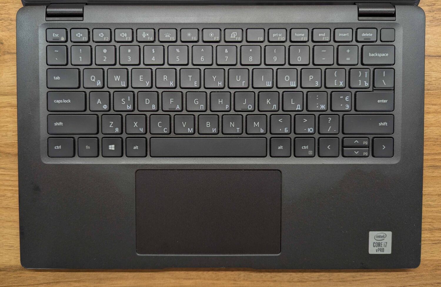 Ультрабук Dell Latitude 7410 / 14" (1920x1080) IPS / Intel Core i7-10610U (4 (8) ядра по 1.8 - 4.9 GHz) / 16 GB DDR4 / 512 GB SSD / Intel UHD Graphics / HDMI / WebCam / Windows 10 - Зображення 3