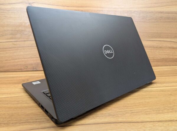 Ультрабук Dell Latitude 7410 / 14" (1920x1080) IPS / Intel Core i7-10610U (4 (8) ядра по 1.8 - 4.9 GHz) / 16 GB DDR4 / 512 GB SSD / Intel UHD Graphics / WebCam / HDMI / Windows 10 - Зображення 7