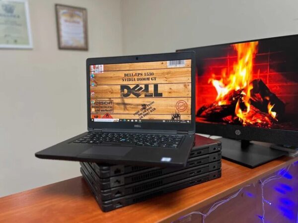 Ультрабук Dell Latitude E5480 / 14" (1920x1080) IPS / Intel Core i5-6300U (2 (4) ядра по 2.4 - 3.0 GHz) / 8 GB DDR4 / 256 GB SSD / Intel HD Graphics 520 / WebCam / HDMI / Windows 10 - Зображення 2