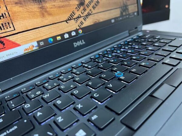 Ультрабук Dell Latitude E5480 / 14" (1920x1080) IPS / Intel Core i5-6300U (2 (4) ядра по 2.4 - 3.0 GHz) / 8 GB DDR4 / 256 GB SSD / Intel HD Graphics 520 / WebCam / HDMI / Windows 10 - Зображення 3