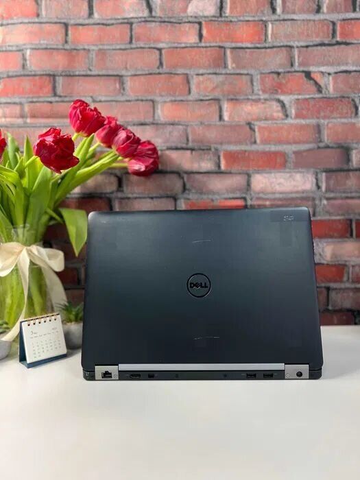 Ультрабук Dell Latitude E7470 / 14" (1920x1080) IPS / Intel Core i5-6300U (2 (4) ядра по 2.4 - 3.0 GHz) / 8 GB DDR4 / 256 GB SSD M.2 / Intel HD Graphics 520 / WebCam / Win 10 Pro - Зображення 6
