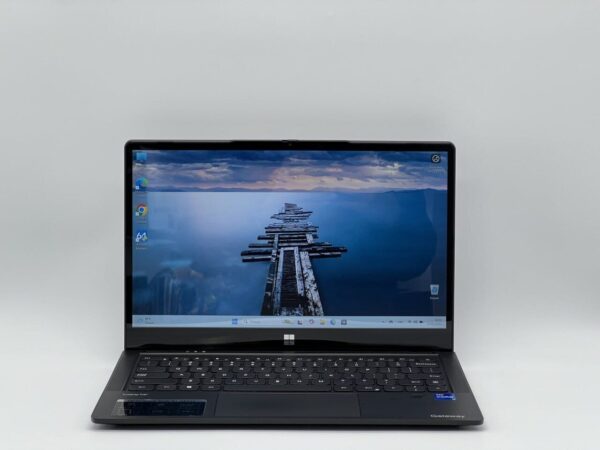 Ультрабук Gateway GWTC71427-BK / 14.1" (1920x1080) IPS Touch / Intel Core i7-1255U (10 (12) ядер по 3.5 - 4.7 GHz) / 8 GB DDR4 / 480 GB SSD / Intel Iris Xe Graphics / WebCam + Бездротова мишка - Зображення 2