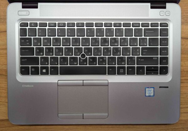 Ультрабук HP EliteBook 840 G3 / 14" (2560x1440) IPS / Intel Core i7-6500U (2 (4) ядра по 2.5 - 3.1 GHz) / 8 GB DDR4 / 240 GB SSD / Intel HD Graphics 520 / Fingerprint / WebCam / Windows 10 - Зображення 3