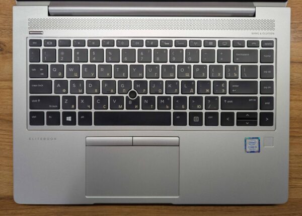 Ультрабук HP EliteBook 840 G5 / 14" (1920x1080) IPS / Intel Core i5-7200U (2 (4) ядра по 2.5 - 3.1 GHz) / 16 GB DDR4 / 480 GB SSD / Intel UHD Graphics 620 / WebCam / TouchID / Windows 10 - Зображення 3