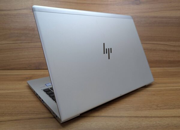 Ультрабук HP EliteBook 840 G5 / 14" (1920x1080) IPS / Intel Core i5-7200U (2 (4) ядра по 2.5 - 3.1 GHz) / 16 GB DDR4 / 512 GB SSD / Intel UHD Graphics 620 / WebCam / Fingerprint / Windows 10 - Зображення 7