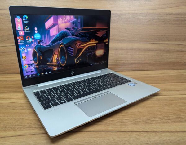 Ультрабук Б-клас HP EliteBook 840 G5 / 14" (1920x1080) IPS / Intel Core i5-8350U (4 (8) ядра по 1.7 - 3.6 GHz) / 16 GB DDR4 / 512 GB SSD / Intel UHD Graphics 620 / WebCam / HDMI / Windows 10 - Зображення 4