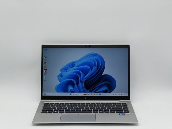 Ультрабук HP EliteBook 840 G8 / 14" (1920x1080) IPS / Intel Core i5-1145G7 (4 (8) ядра по 2.6 - 4.4 GHz) / 16 GB DDR4 / 240 GB SSD / Intel Iris Xe Graphics / WebCam / LTE + Бездротова мишка - Зображення 2