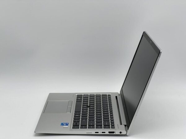 Ультрабук HP EliteBook 840 G8 / 14" (1920x1080) IPS / Intel Core i5-1145G7 (4 (8) ядра по 2.6 - 4.4 GHz) / 16 GB DDR4 / 240 GB SSD / Intel Iris Xe Graphics / WebCam / LTE + Бездротова мишка - Зображення 4
