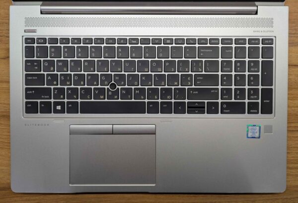 Ультрабук HP EliteBook 850 G6 / 15.6" (1920x1080) IPS / Intel Core i5-8365U (4 (8) ядра по 1.6 - 4.1 GHz) / 16 GB DDR4 / 512 GB SSD / Intel UHD Graphics / Fingerprint / WebCam / Windows 10 - Зображення 9