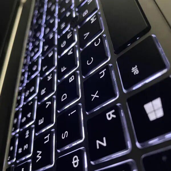 Ультрабук HP ProBook 650 G4 / 15.6" (1920x1080) IPS / Intel Core i7-8850H (6 (12) ядра по 2.6 - 4.3 GHz) / 16 GB DDR4 / 256 GB SSD / Intel UHD Graphics 630 / Fingerprint / WebCam - Зображення 6