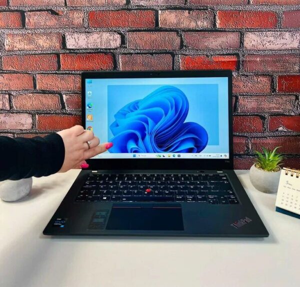 Ультрабук Lenovo ThinkPad T14s Gen 2 / 14" (1920x1080) IPS Touch / Intel Core i7-1185G7 (4 (8) ядра по 3.0 - 4.8 GHz) / 32 GB DDR4 / 512 GB SSD M.2 / Intel Iris Xe Graphics / WebCam / Win 11 Pro - Зображення 2